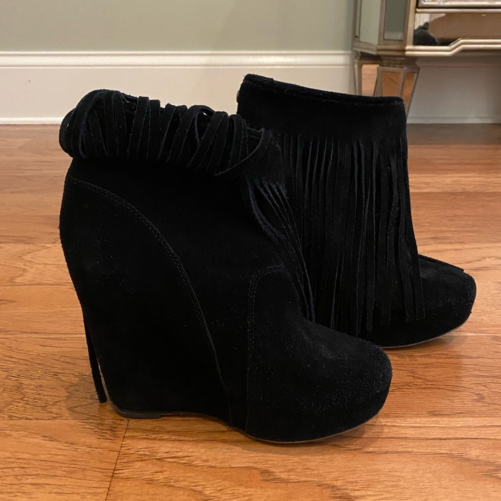 Koolaburra Black Suede Fringe Wedge Booties - Size 8